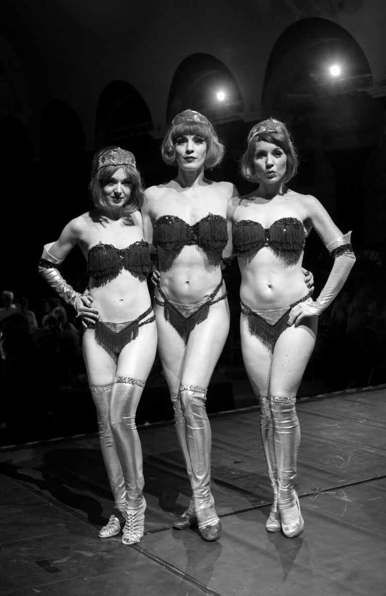 Burlesque-Tänzerinnen / Burlesque Dancers, 2015