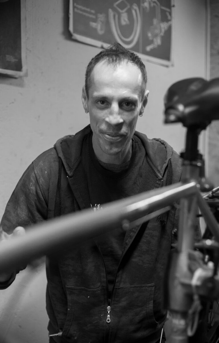 Zweiradmechaniker / Bycicle Mechanic, 2014