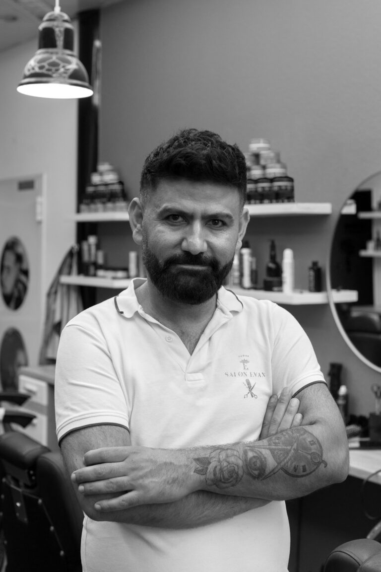 Friseur / Hairdresser, 2025