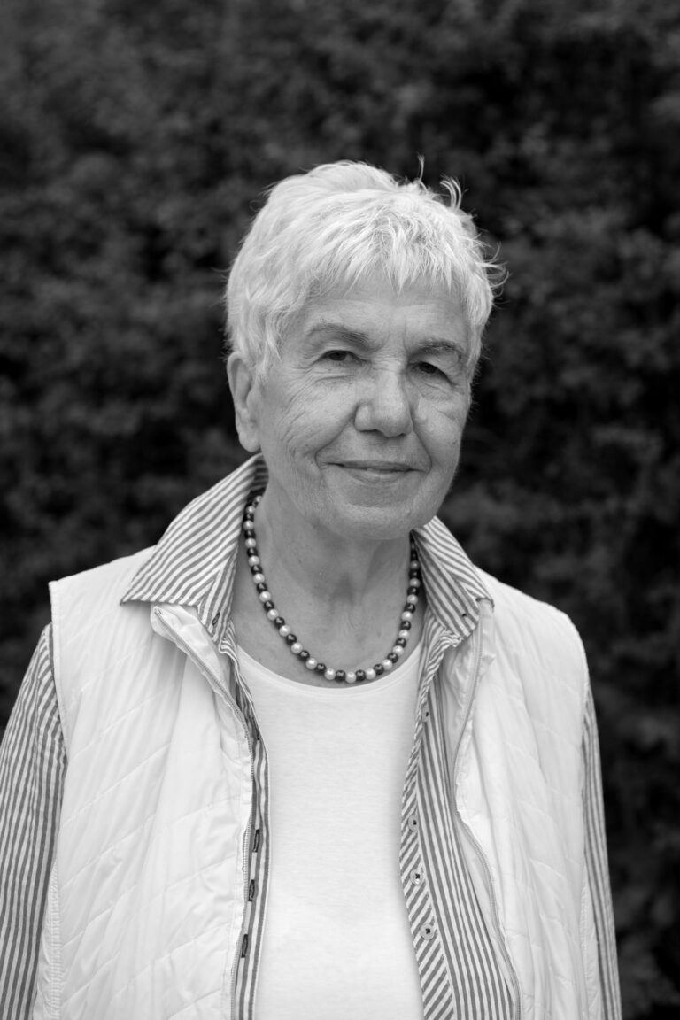 Ehrenamtliche Formularlotsin / Volunteer Form Guide, 2025